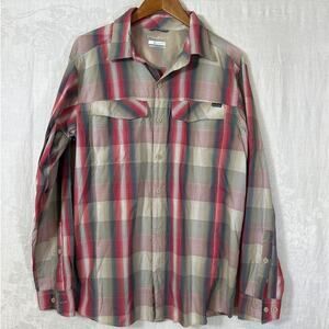 Columbia Button Up XL Blue Red Plaid Omni Shade Sun Protection Performance Vent